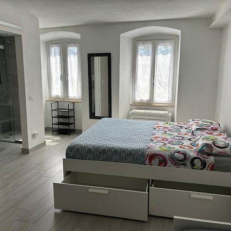 Chez Ary: Sulla Strada Del Lago Clusane 외부 사진