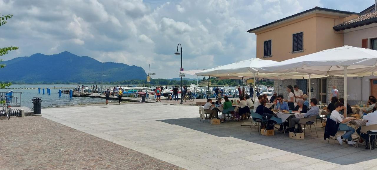 Chez Ary: Sulla Strada Del Lago Clusane 외부 사진