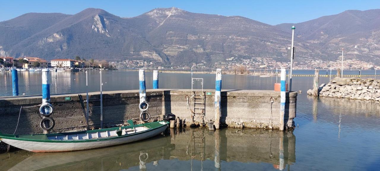 Chez Ary: Sulla Strada Del Lago Clusane 외부 사진